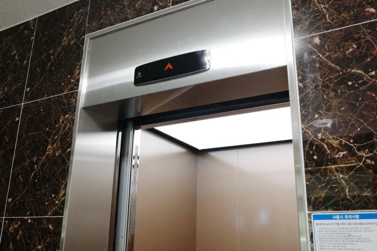 H House Yeonnam Apartment