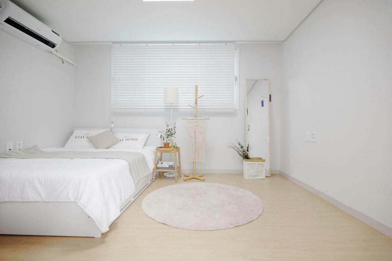 H House Yeonnam Apartment