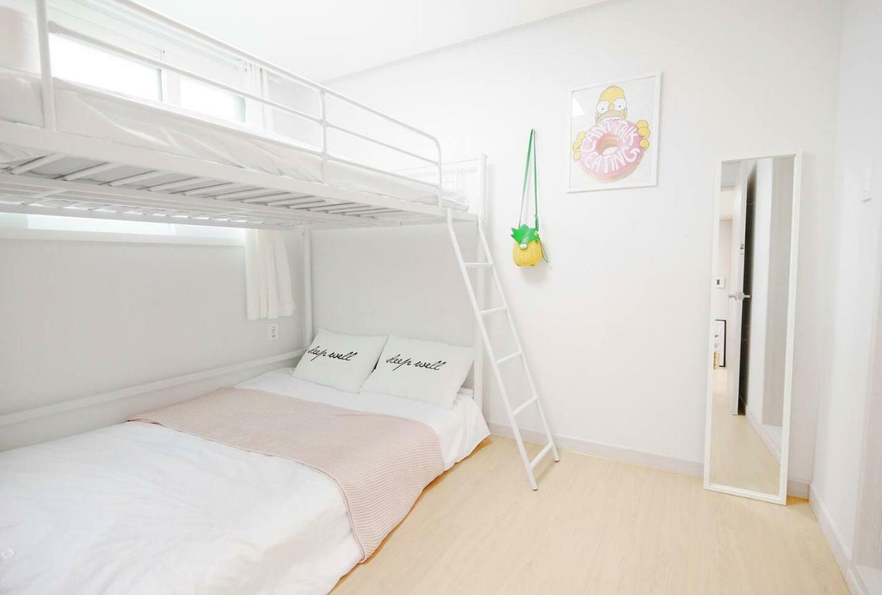 H House Yeonnam Apartment Seoul